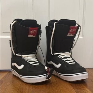 Vans Black White Snowboard Boots